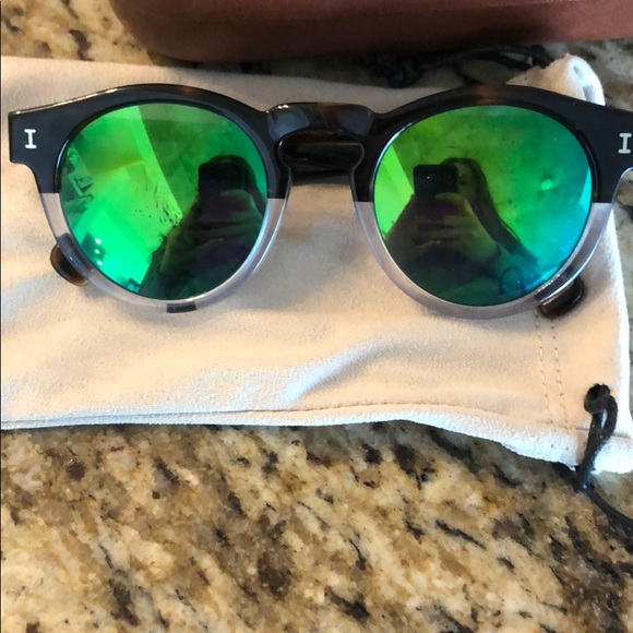 MOVING SALE MAKE ME AN OFFER - Picture 2 of 7